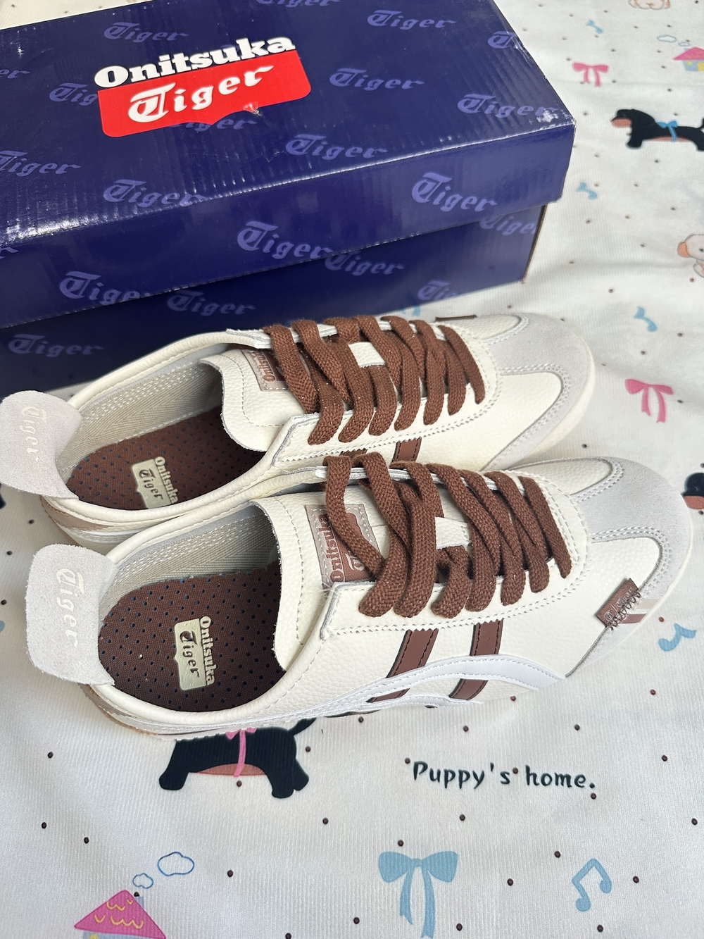 Onitsuka Tiger Classic Mexico 66 Series: White & Brown Casual Sneakers - Picture 3 of 6